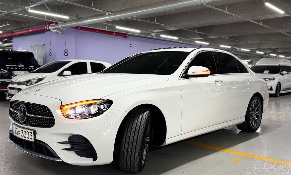  Mercedes-Benz E-Class
