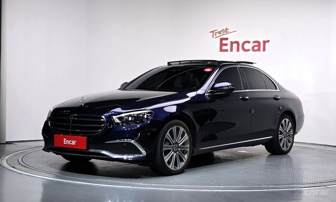  Mercedes-Benz E-Class