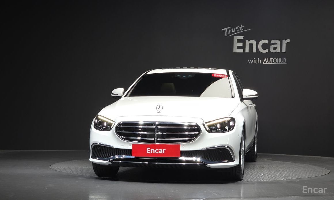  Mercedes-Benz E-Class