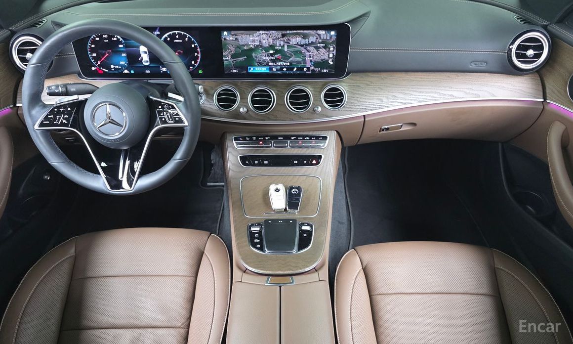  Mercedes-Benz E-Class
