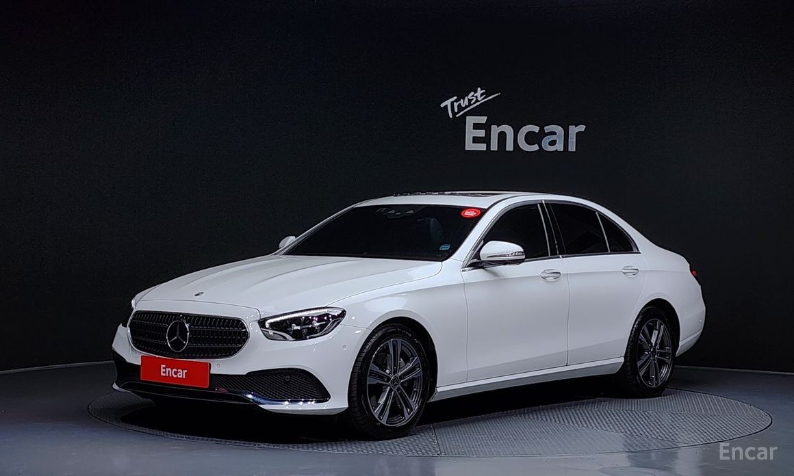  Mercedes-Benz E-Class