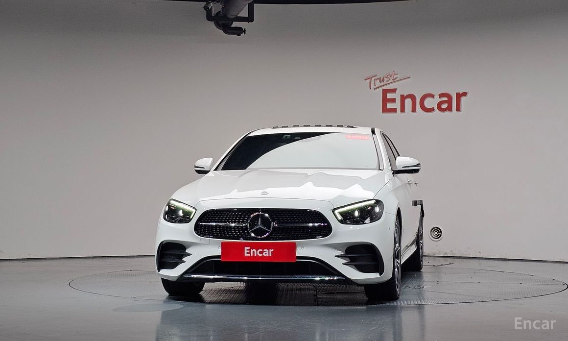  Mercedes-Benz E-Class