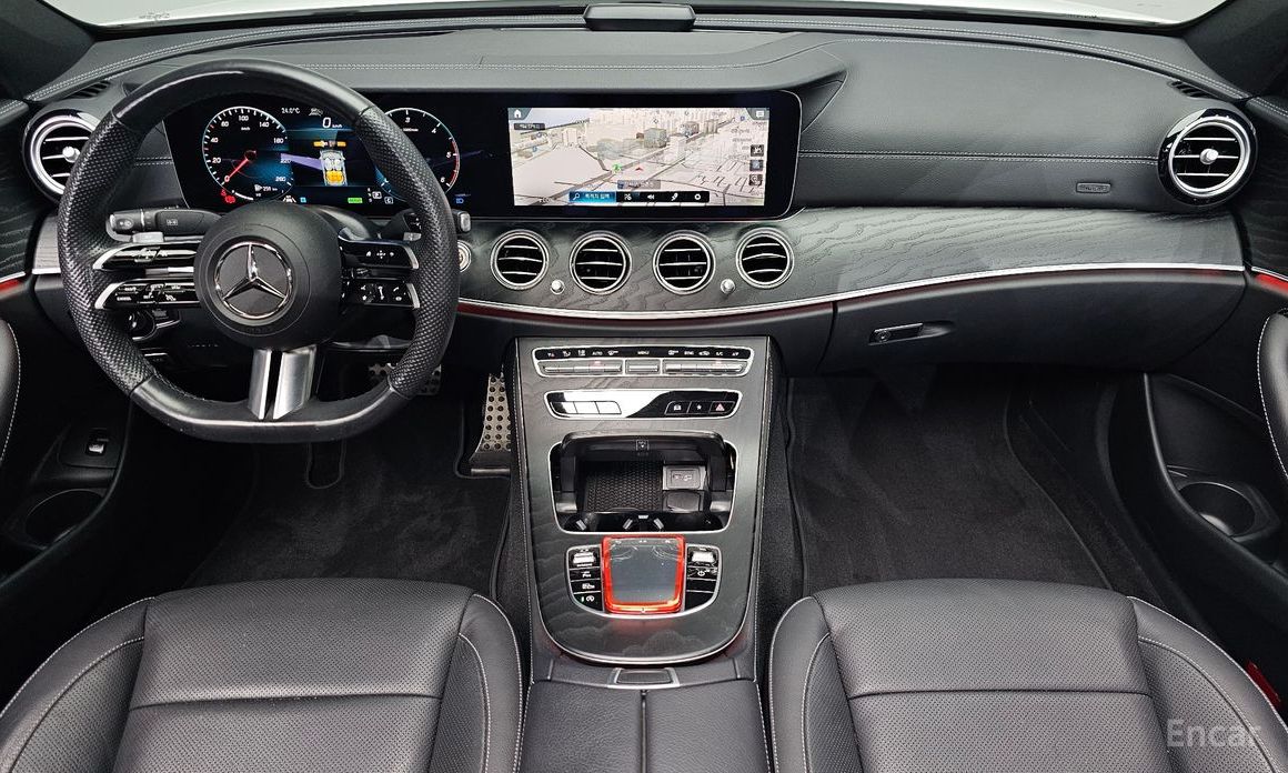  Mercedes-Benz E-Class