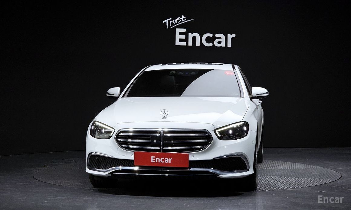  Mercedes-Benz E-Class