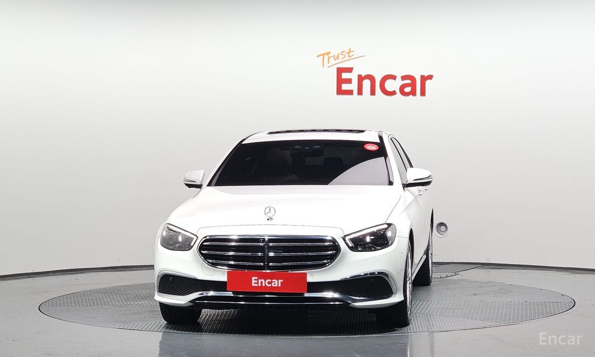  Mercedes-Benz E-Class