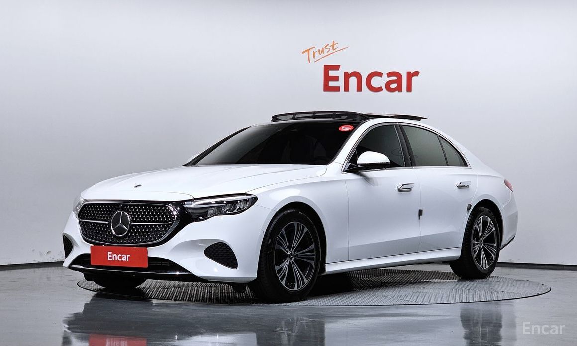  Mercedes-Benz E-Class