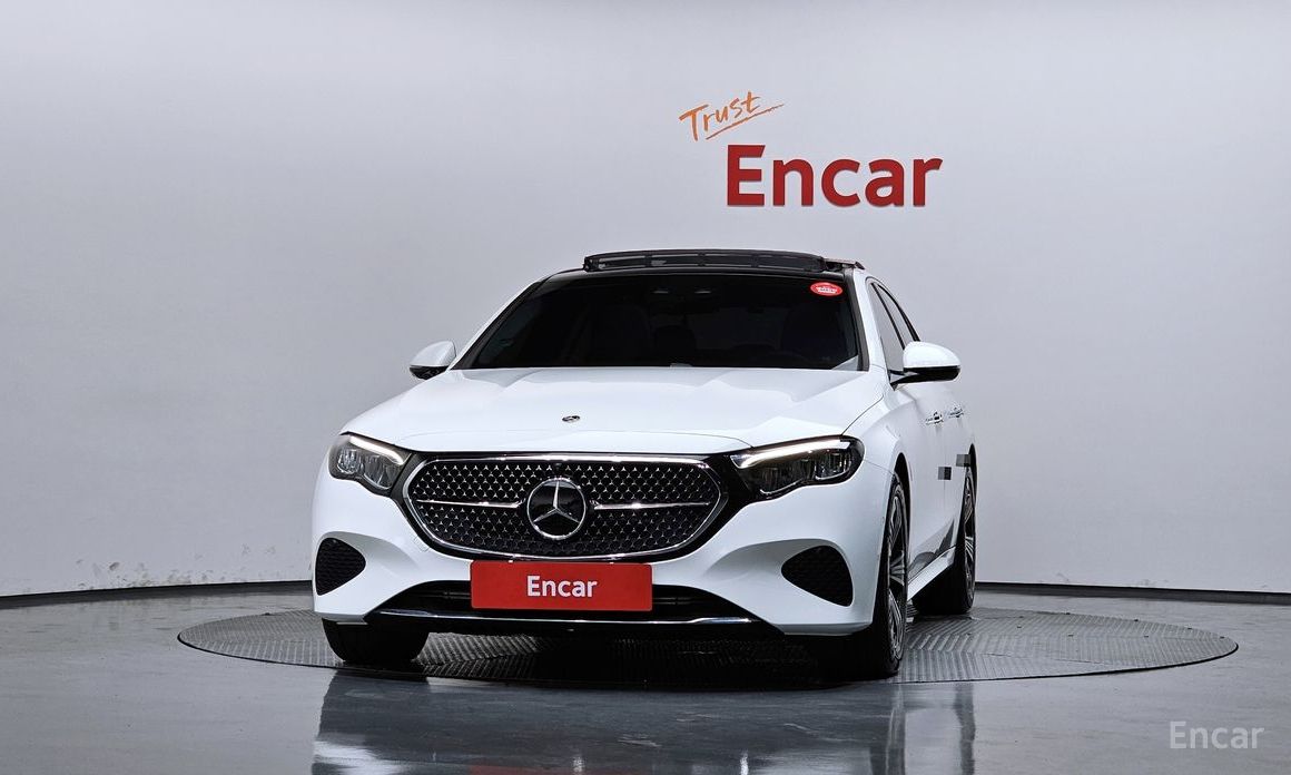  Mercedes-Benz E-Class