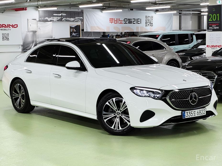  Mercedes-Benz E-Class