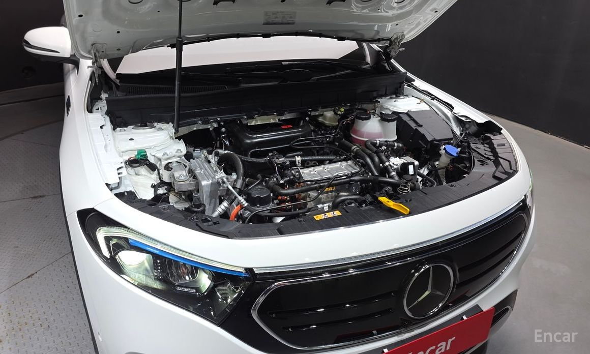  Mercedes-Benz EQB
