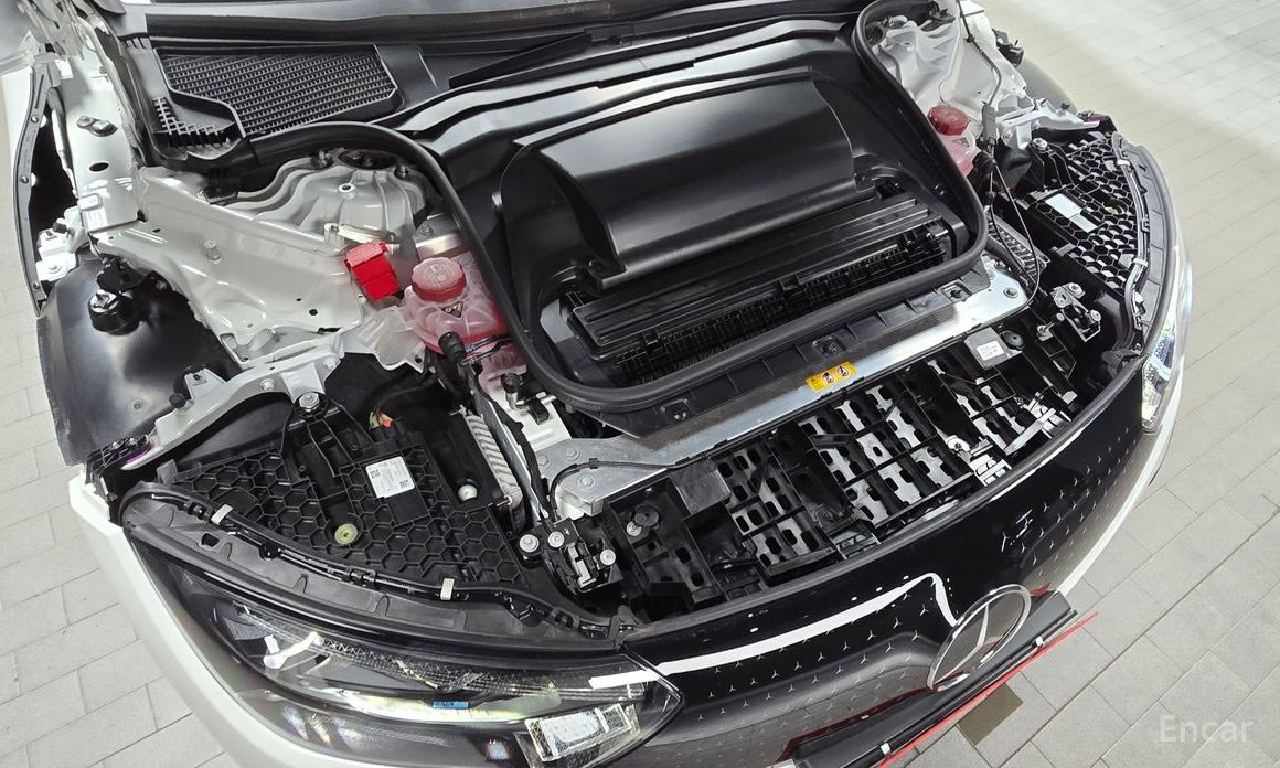  Mercedes-Benz EQE