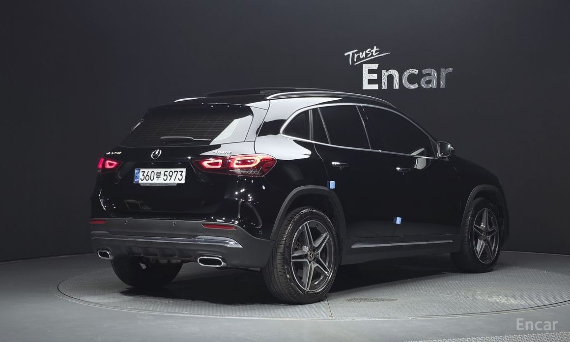  Mercedes-Benz GLA-Class