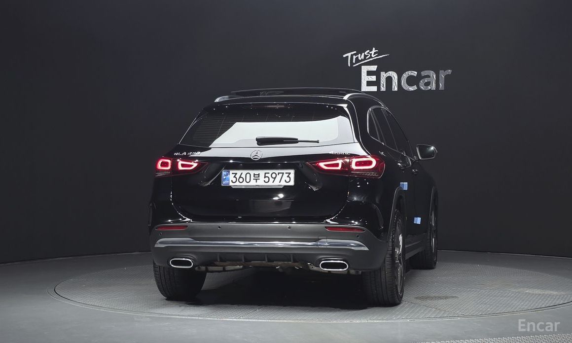  Mercedes-Benz GLA-Class