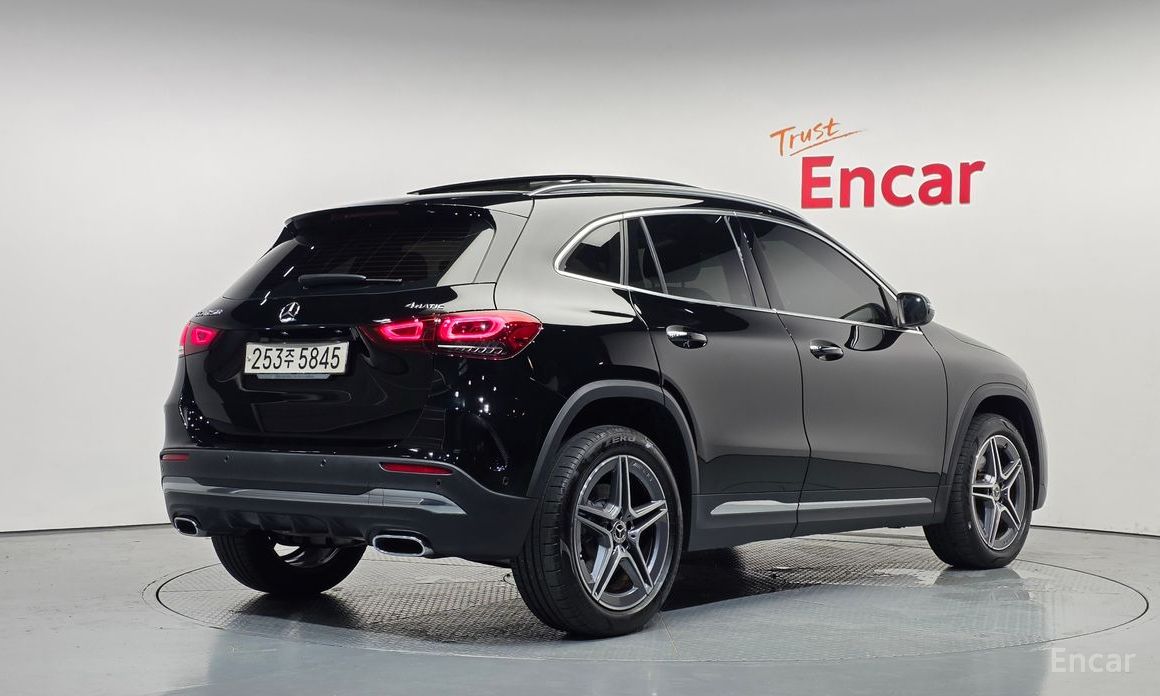  Mercedes-Benz GLA-Class