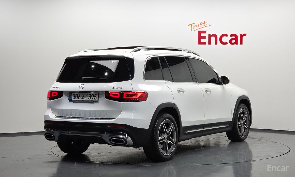  Mercedes-Benz GLB-Class