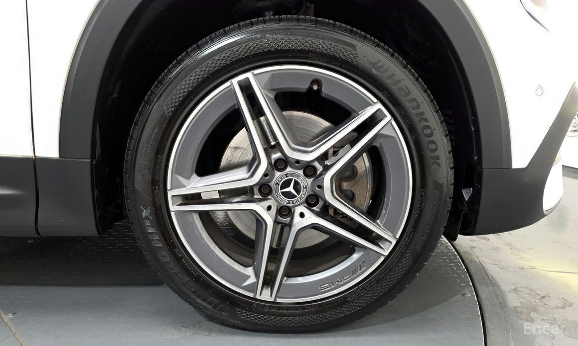  Mercedes-Benz GLB-Class
