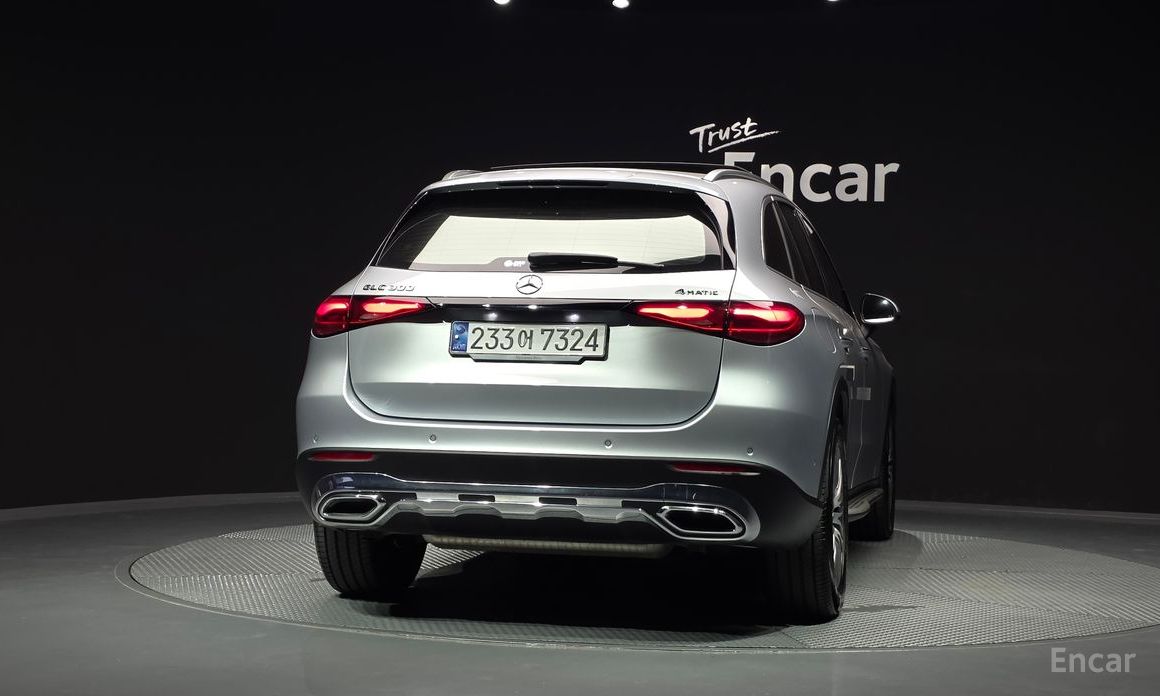  Mercedes-Benz GLC-Class