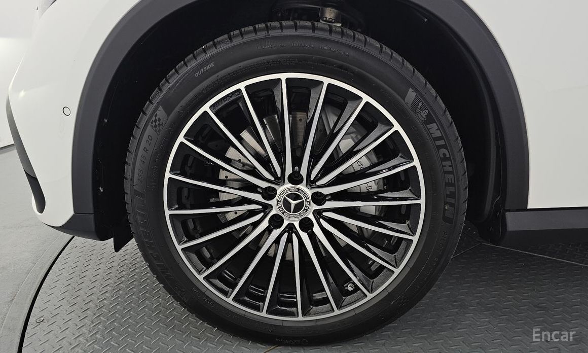  Mercedes-Benz GLC-Class
