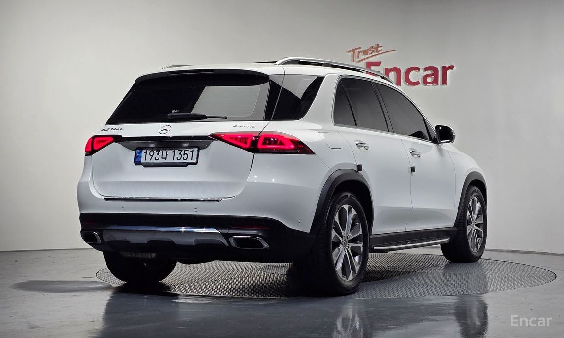  Mercedes-Benz GLE-Class