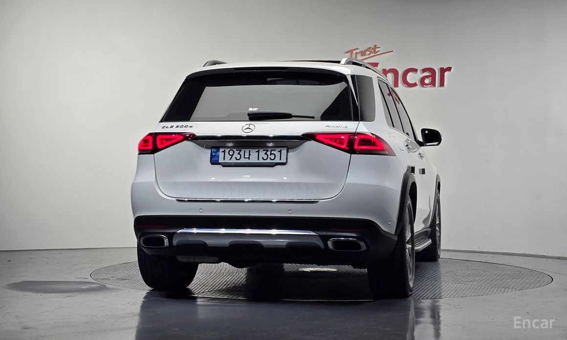  Mercedes-Benz GLE-Class