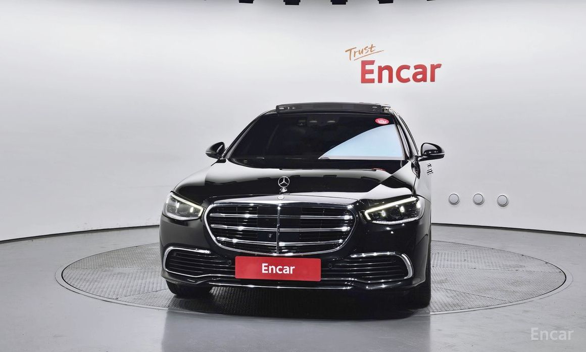  Mercedes-Benz S-Class