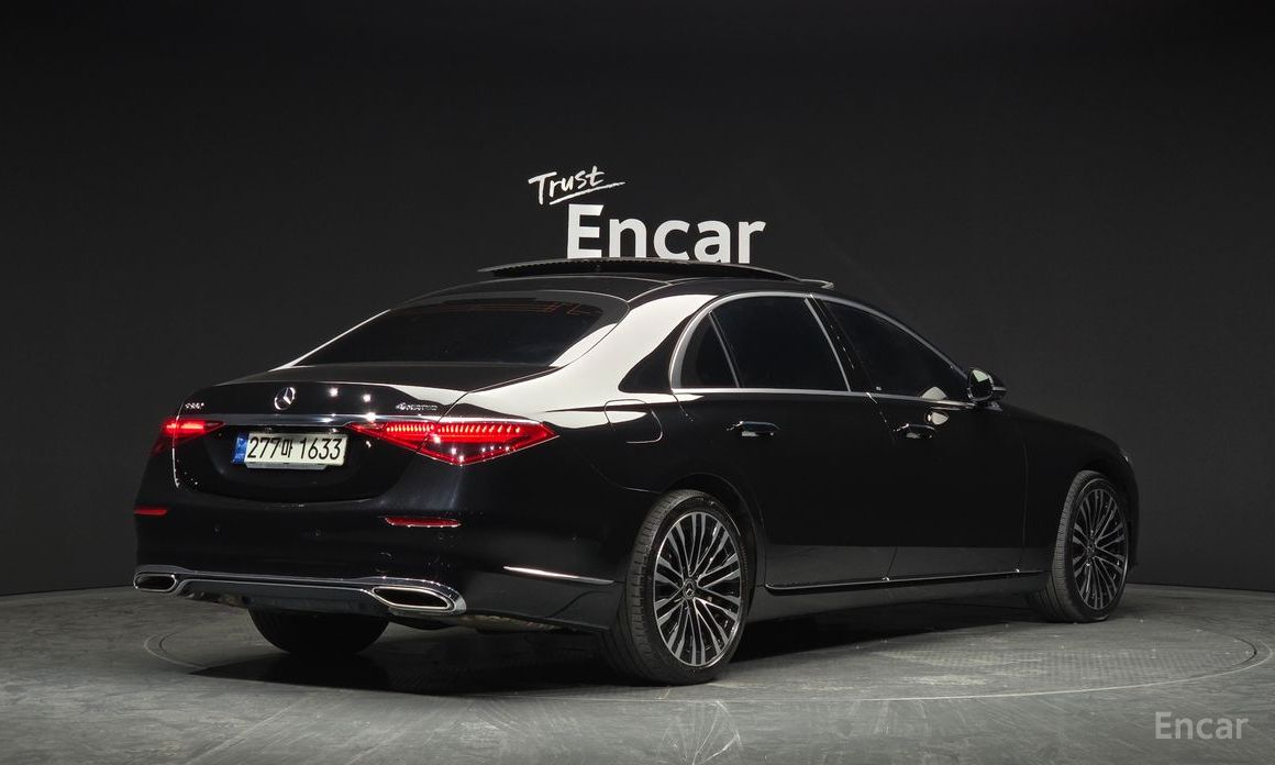  Mercedes-Benz S-Class