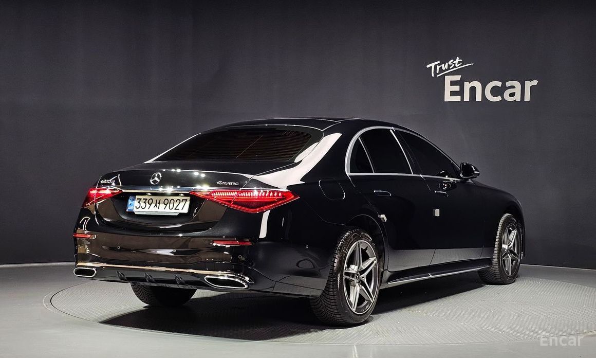 Mercedes-Benz S-Class