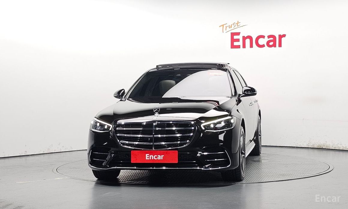  Mercedes-Benz S-Class