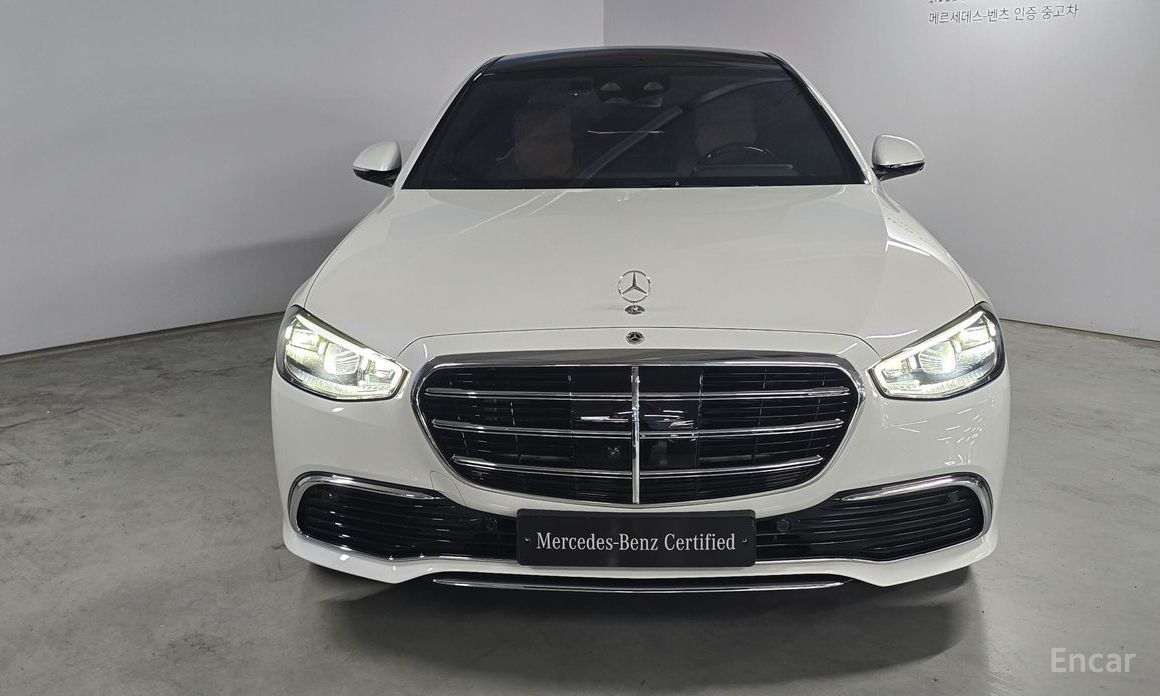  Mercedes-Benz S-Class