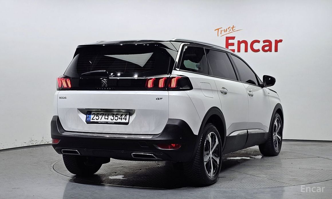  Peugeot 5008