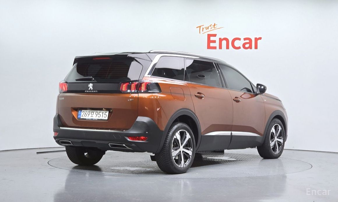  Peugeot 5008