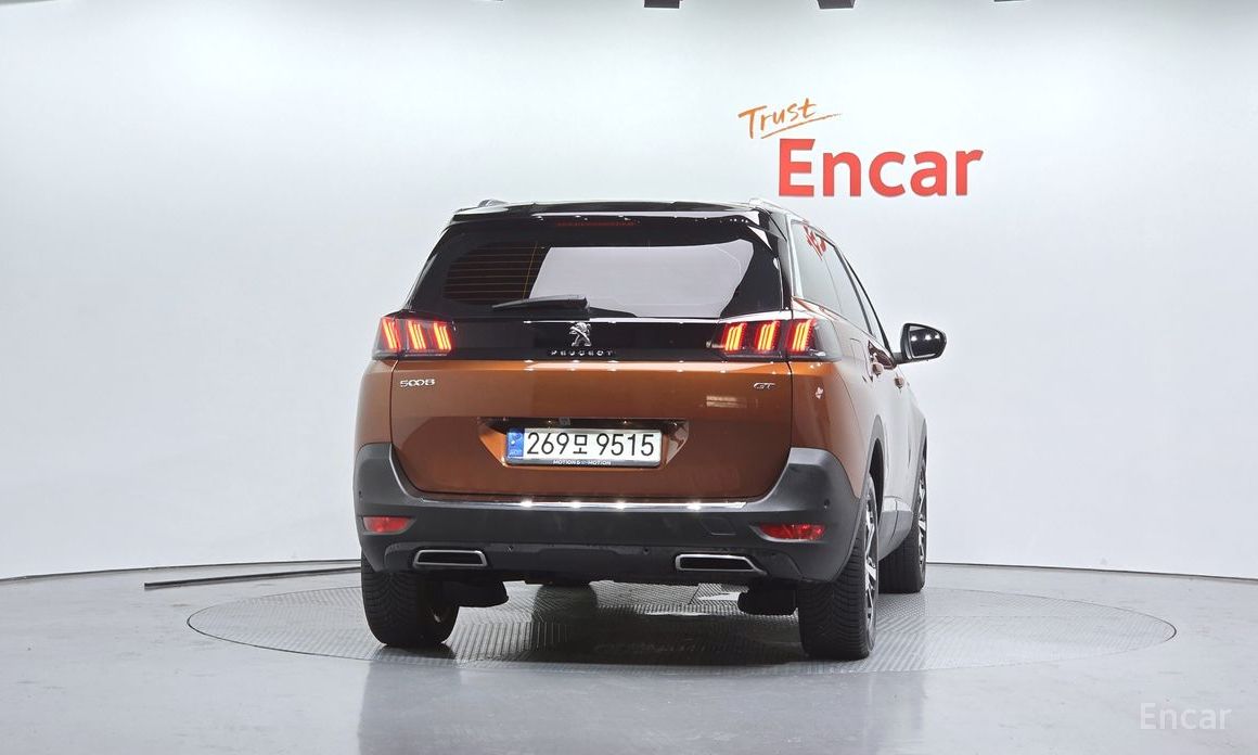  Peugeot 5008