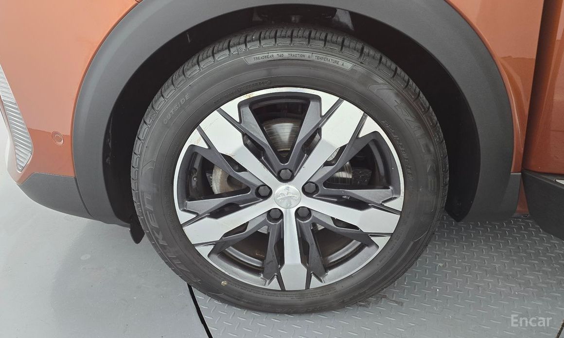  Peugeot 5008