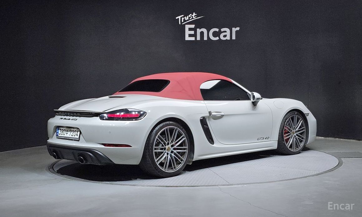  Porsche 718