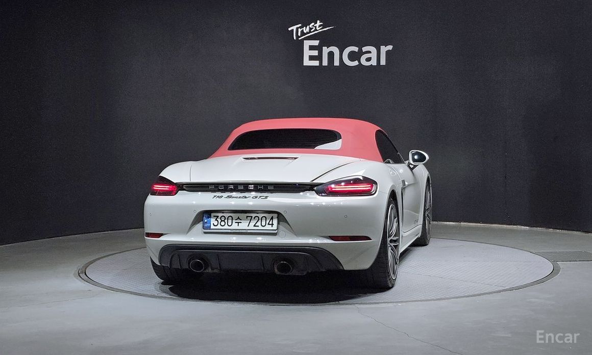  Porsche 718