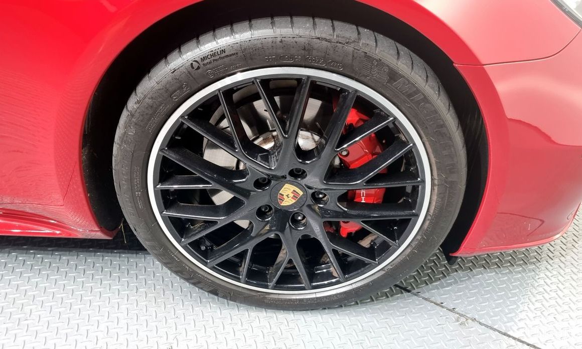  Porsche Panamera