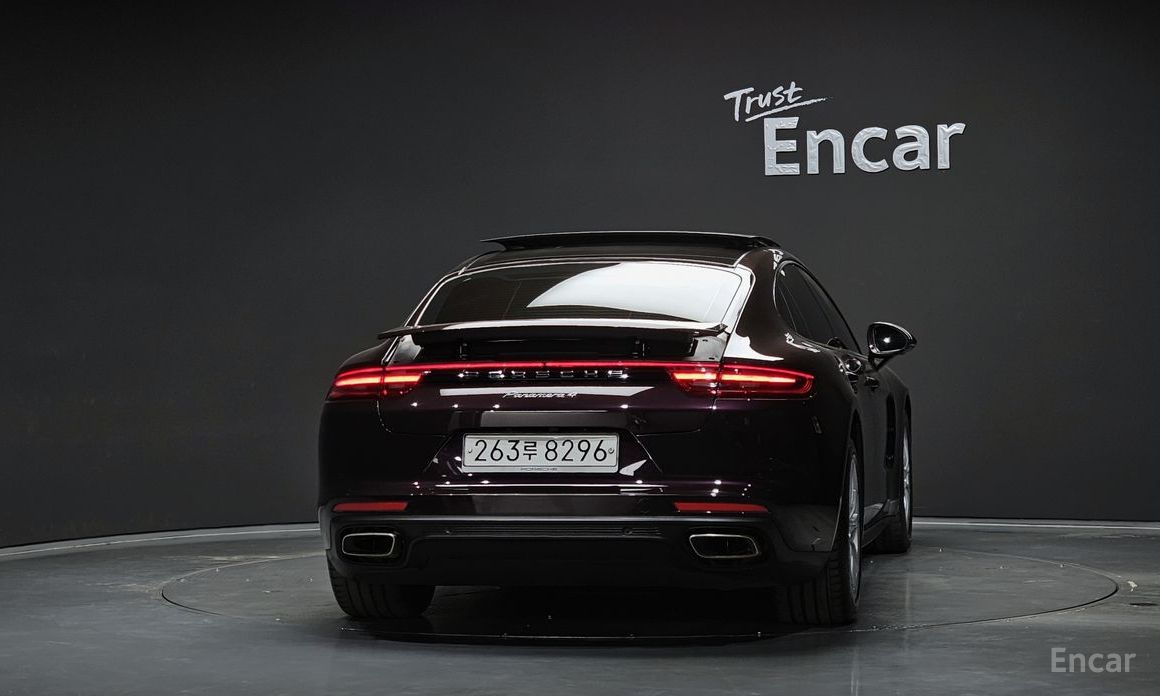  Porsche Panamera