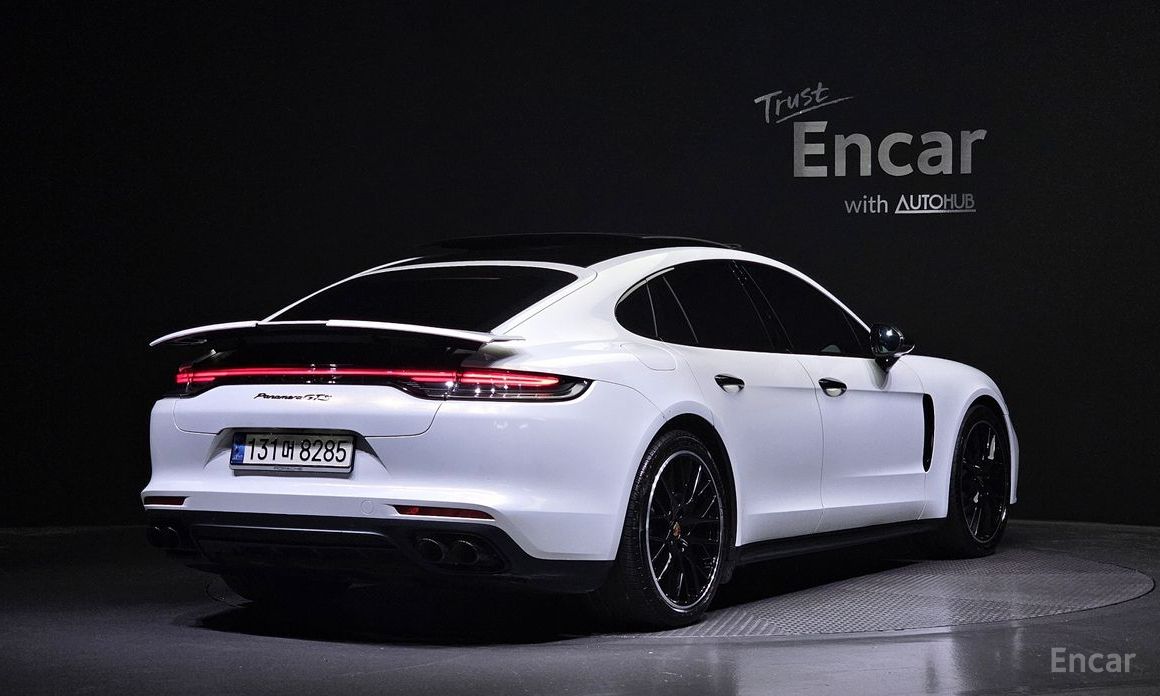 Porsche Panamera
