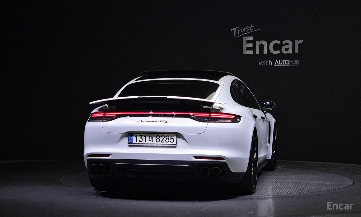  Porsche Panamera