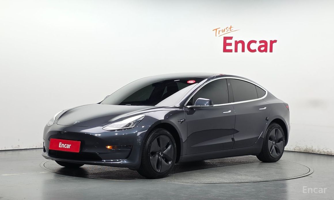  Tesla Model 3