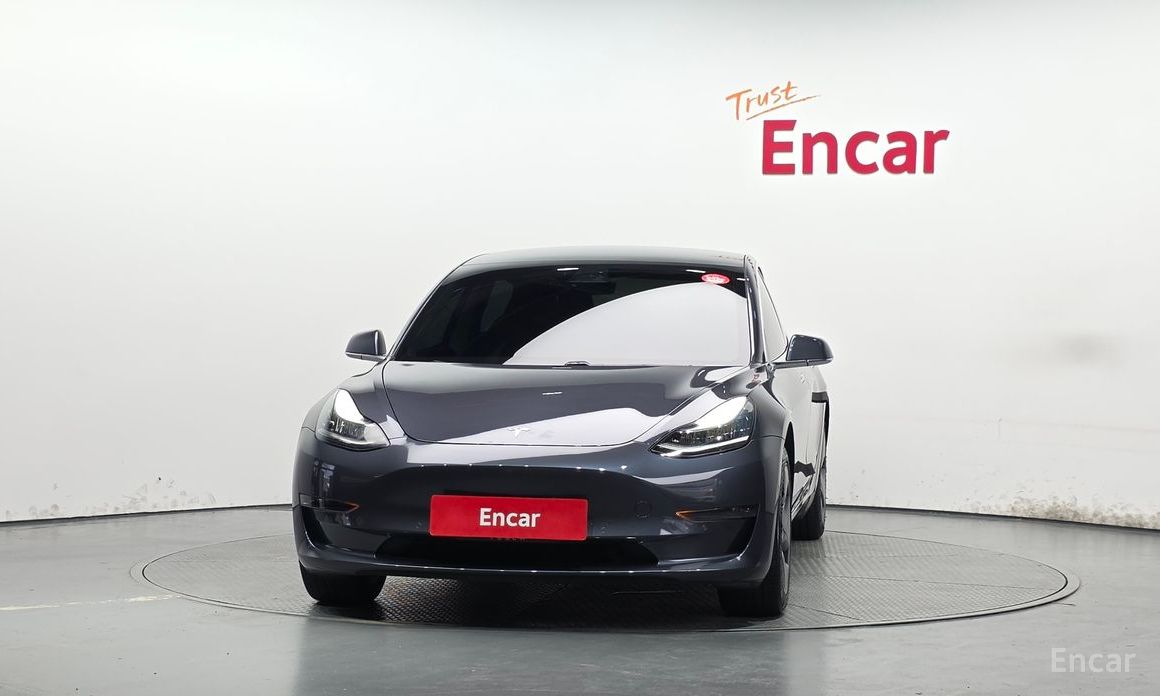  Tesla Model 3