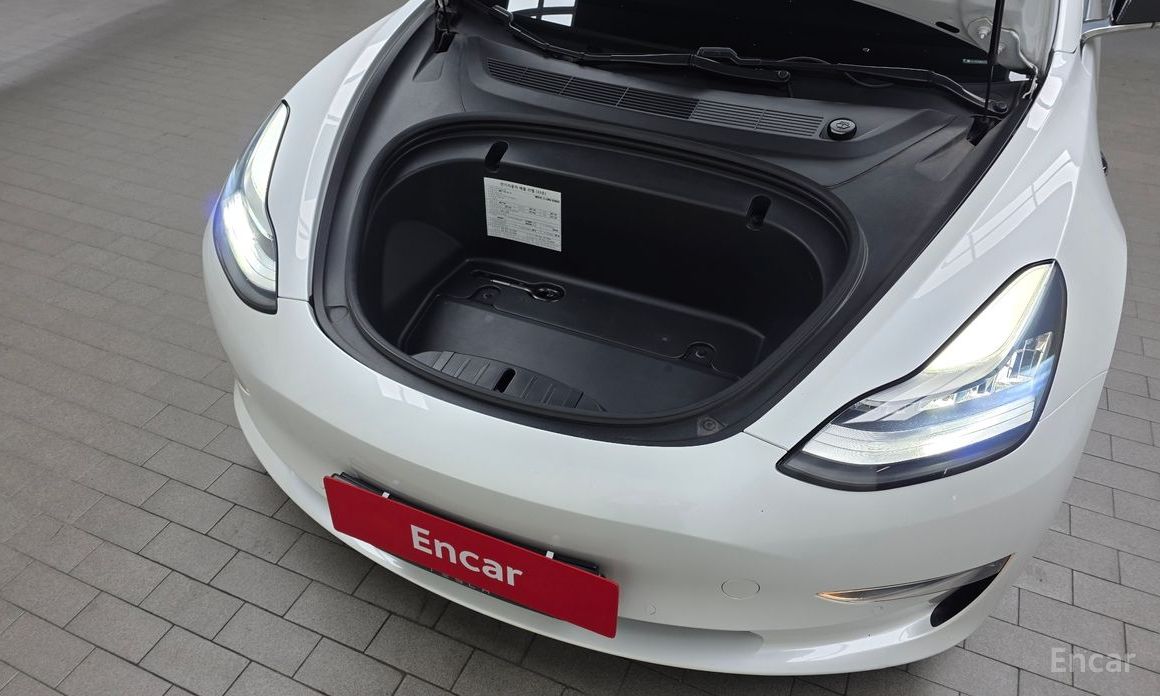  Tesla Model 3