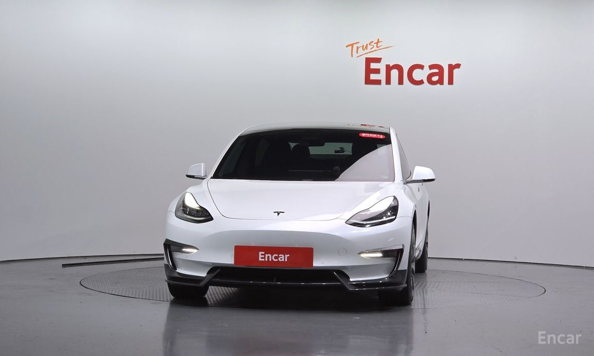  Tesla Model 3