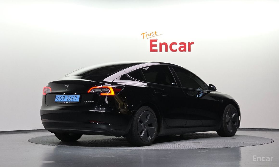  Tesla Model 3