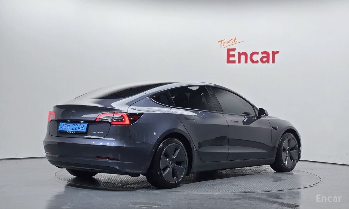  Tesla Model 3