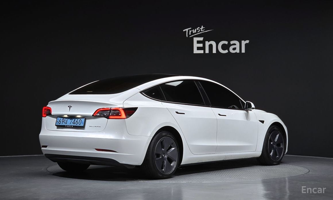  Tesla Model 3
