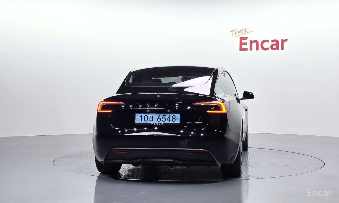  Tesla Model 3