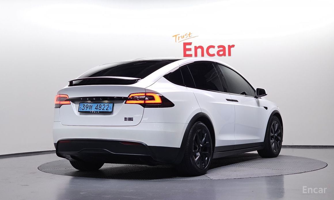  Tesla Model X