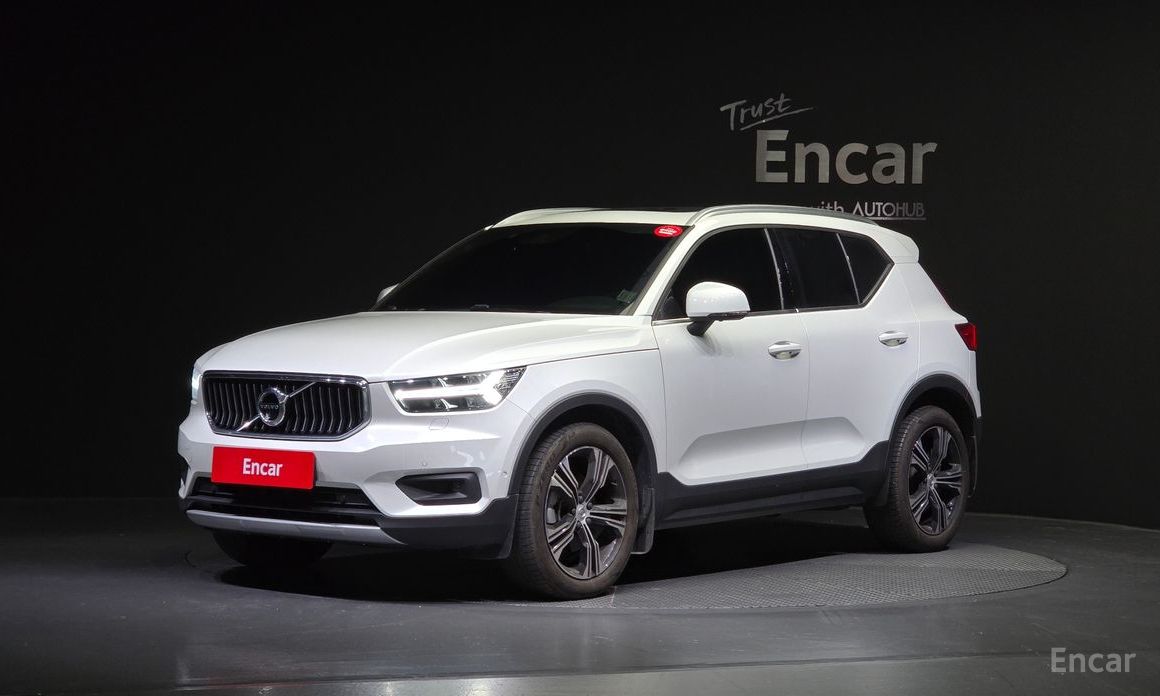  Volvo XC40