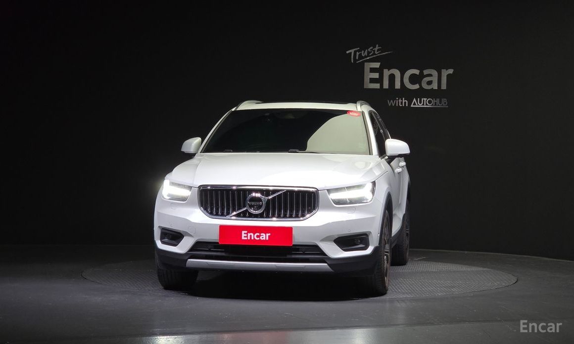  Volvo XC40
