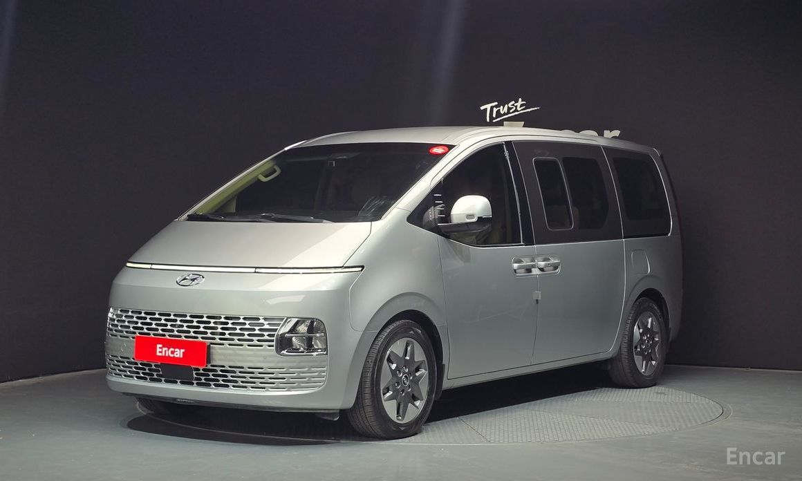 Hyundai Staria